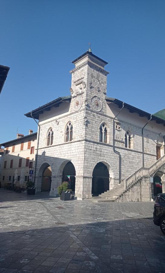Affittacamere La Loggia เวนโซเน ภายนอก รูปภาพ